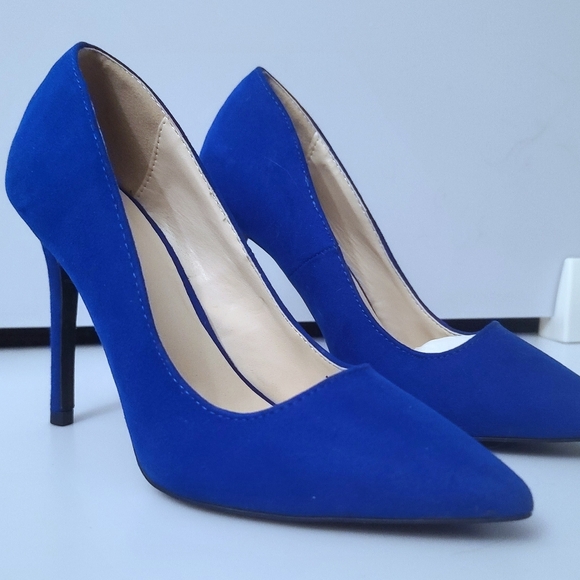 Charlotte Russe Faux Suede Elegant Blue Women's Heels Size 6 - Picture 1 of 5
